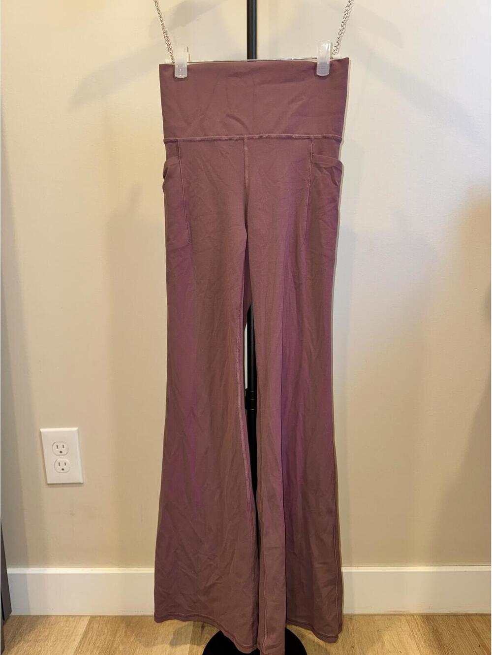 Athleta Salutation Stash Flare Pant XS Mauve Yoga Leggings